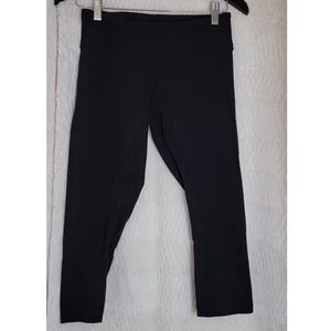 Lululemon black cropped leggings Size 6